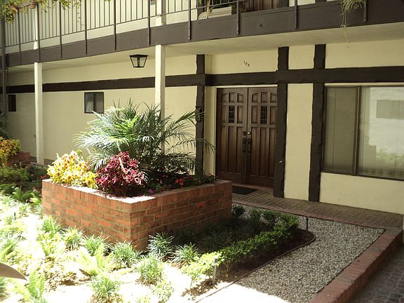 5th image of 234 N Kenwood St APT 108