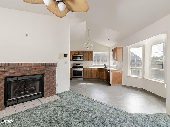 4th image of 1005 Rosebud Way