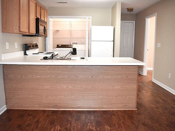 3rd image of 204 N Ryan St APT 1