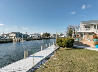 15 Wilkins Rd, Toms River, NJ 08753