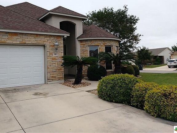2nd image of 910 Darion St