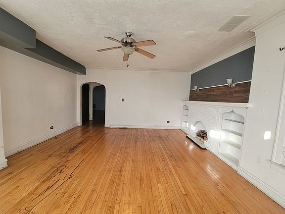 3rd image of 8010 S Marshfield Ave