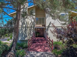5525 Merritt Dr, Concord, CA 94521