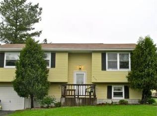 8291 Redwing Dr, Liverpool, NY 13090