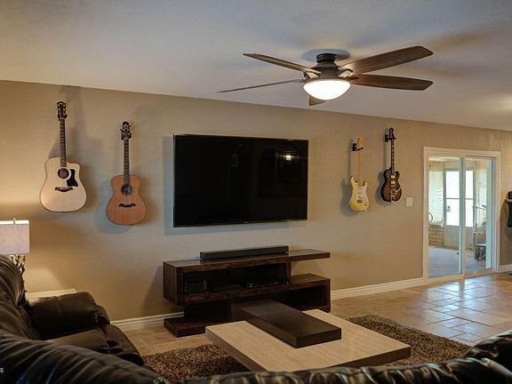 3rd image of 2241 W Del Oro Cir