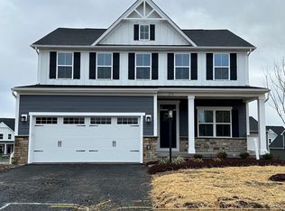 272 Falling Water Ln, Morgantown, WV 26508