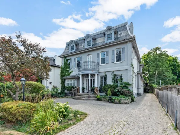 17 Teddington Park Ave #B2, Toronto, ON M4N 2C4