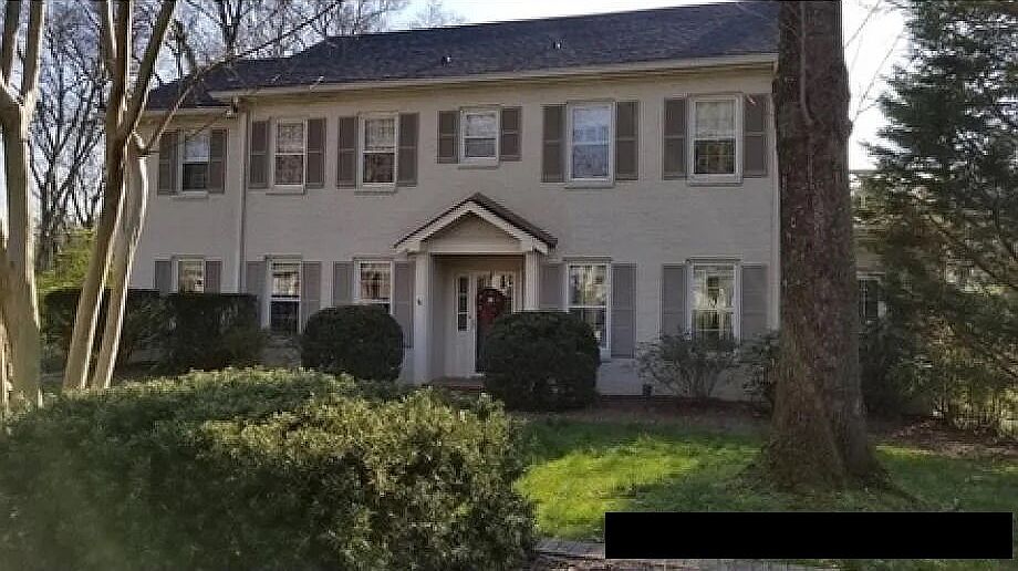 1st image of 2818 22nd Ave S