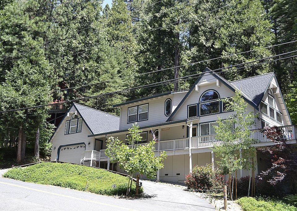 1st image of 1879 Meadow Dr