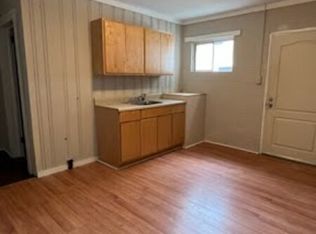 2313 Charlotte St #B, Greensboro, NC 27401