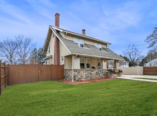 19 Peters St, North Andover, MA 01845