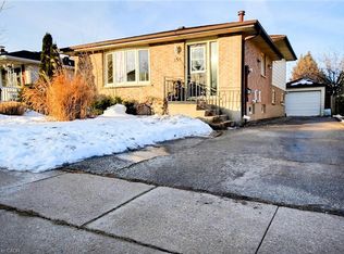 155 Bakersfield Dr, Cambridge, ON N1R 6X9