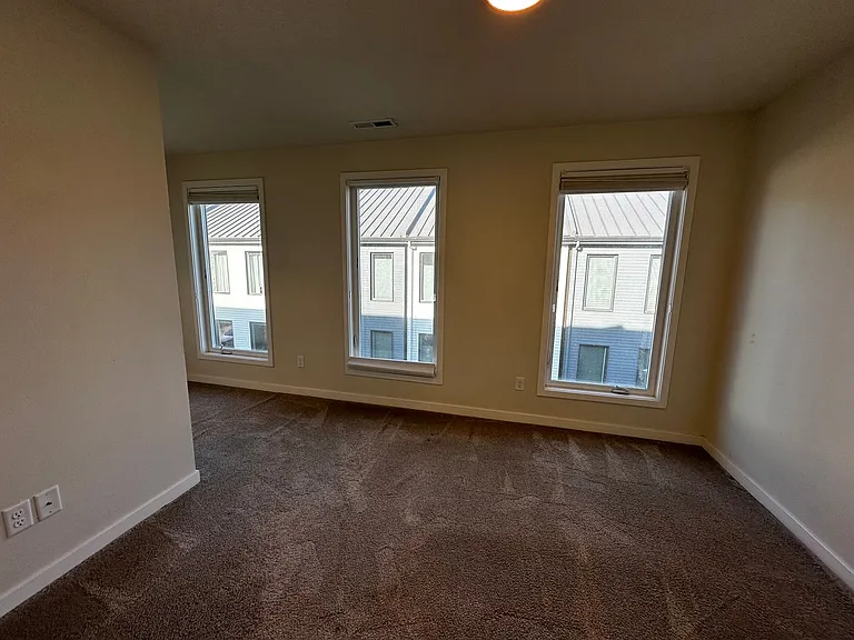 6642 SE 16th Ave — Photo 29