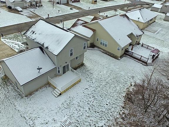 4th image of 310 Crimson Cir