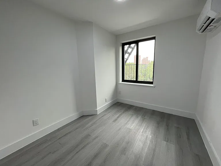 300 E 96th St #2A — Photo 6