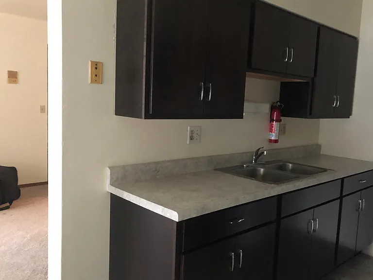 110 W Park St — Photo 2