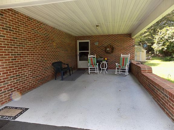 3rd image of 167 Austin Dr