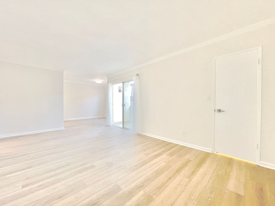 1st image of 1142-1148 9th St #4