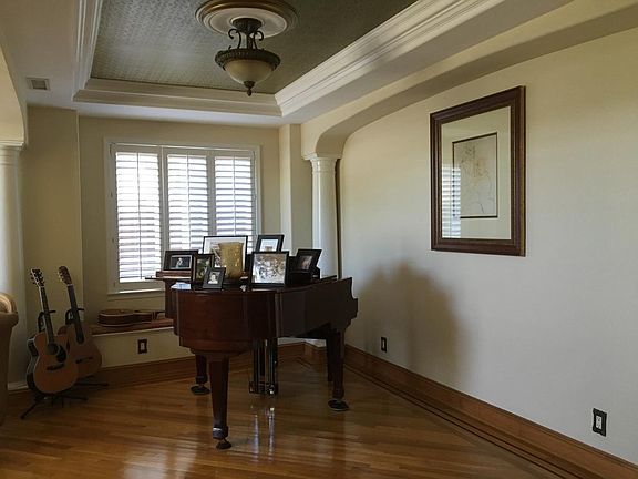 Dining Room/Music Room