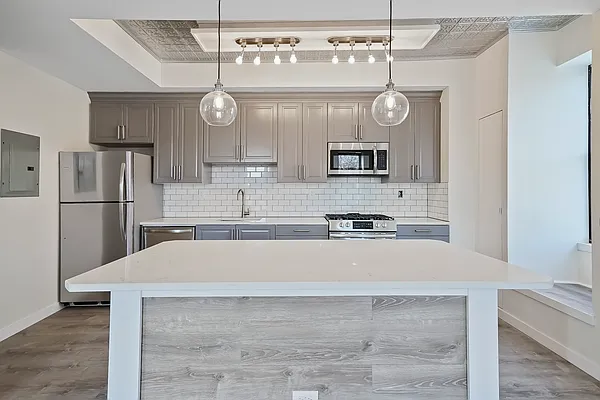 Rented by Avenue Sotheby's International Realty | media 28