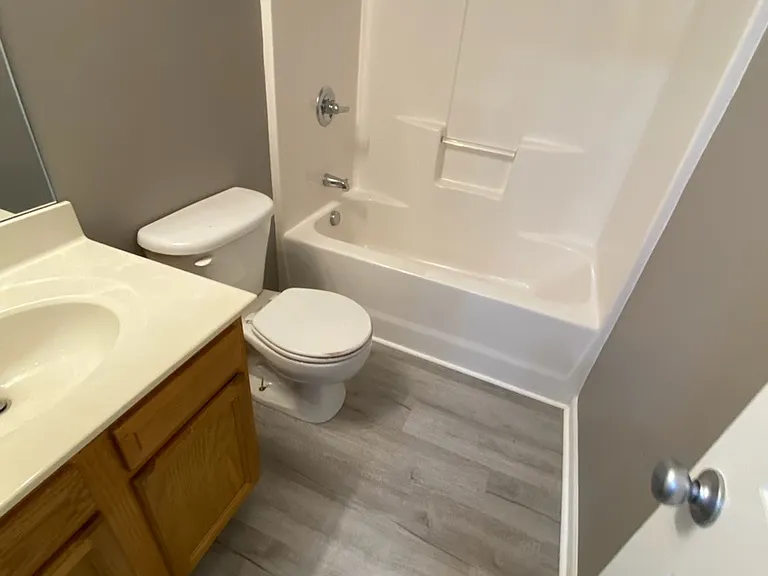 1010 Cedar Village Trl — Photo 2