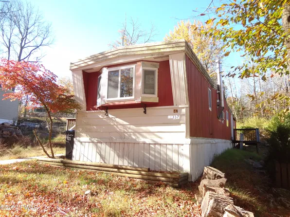 147 Granite Dr, Greentown, PA 18426
