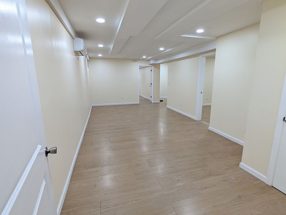 1st image of 187 Robinson Ave #2