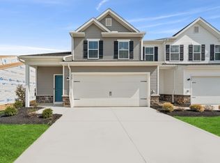 424 Honeycrisp Dr NE, Louisville, OH 44641