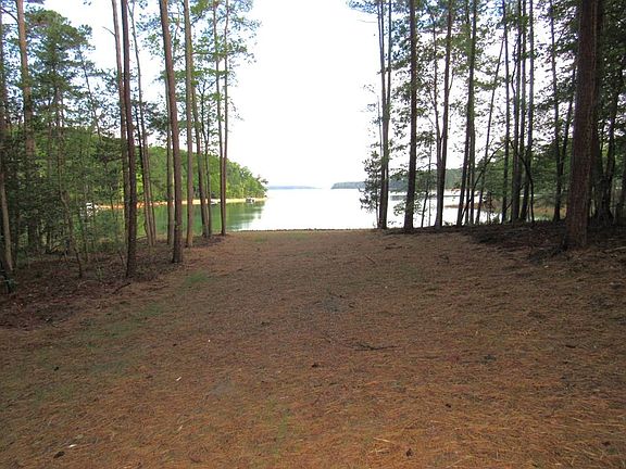 4th image of 149 Shoreline Dr