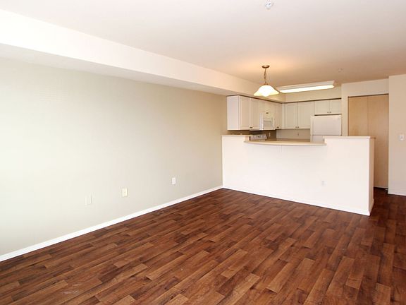 4th image of 1307 N 43rd St APT 202
