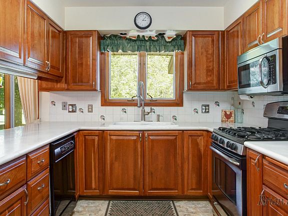 5th image of 13467 Northland Dr