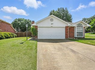 1450 Hampton Rd, Grapevine, TX 76051