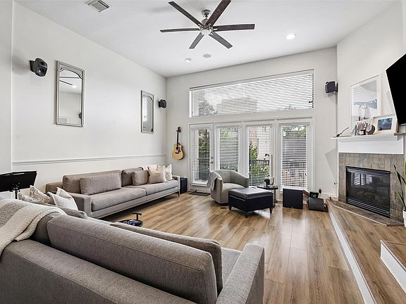 5th image of 5022 Lillian St