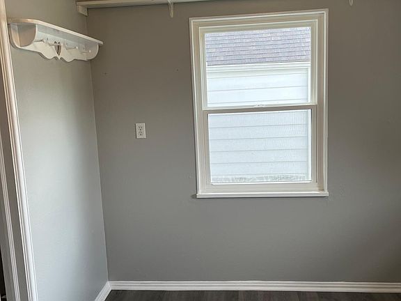 4th image of 4066 W 224th St