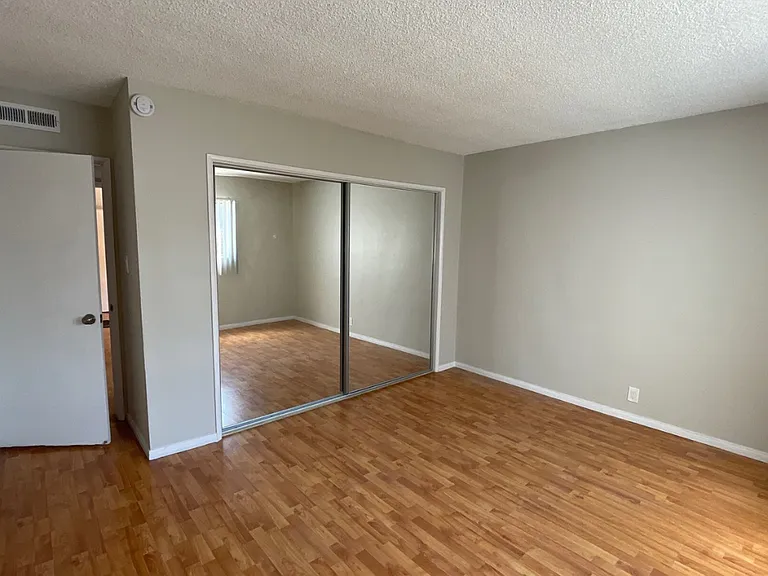 1675 Amberwood — Photo 20
