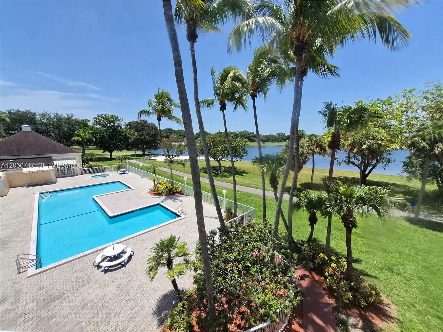 Hammocks Trails Condo — Photo 4