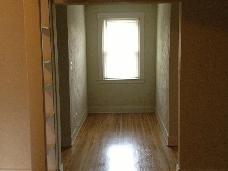 940 Amherst St #12 — Photo 4