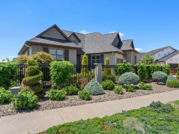 4999 Chalet Ct, Red Wing, MN 55066