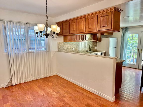 4th image of 2025 Berkshire Ave