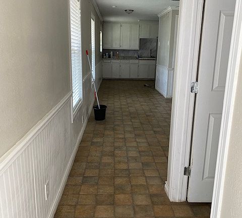 4th image of 403 Main St #1