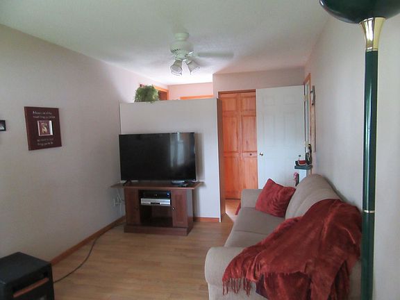 3rd image of 2202 Forest Ave