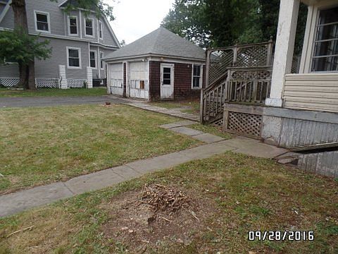 4th image of 443 Magie Ave