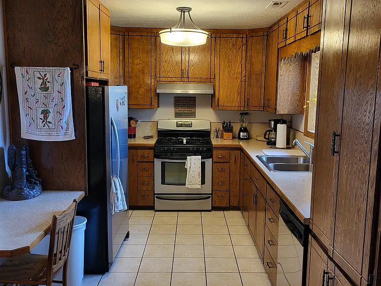 5675 E Burris Ln — Photo 5