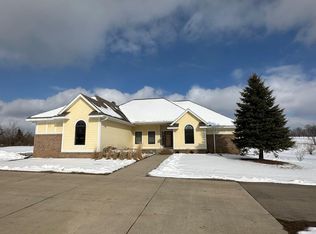 3414 Mayfield Ct, Richfield, WI 53076