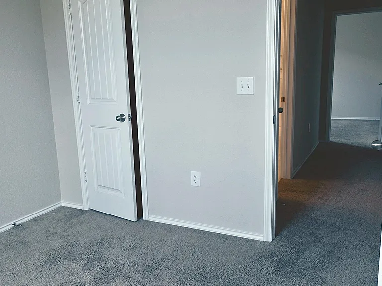 211 Pitkin Dr — Photo 10