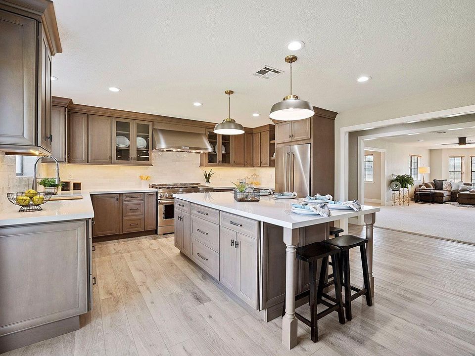 2nd image of 2061 E Mettler Rd
