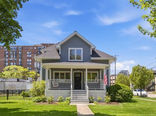 116 N Pine Ave, Arlington Heights, IL 60004