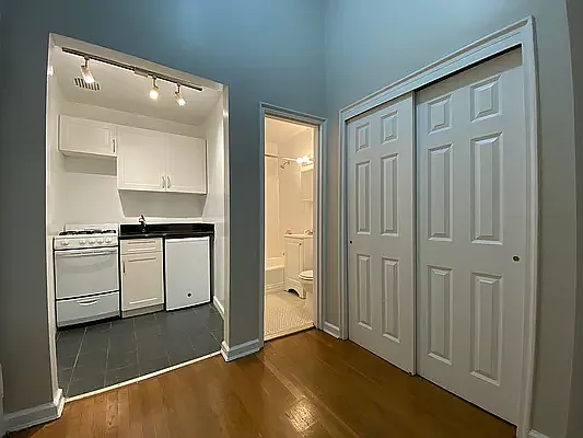 Rented by REAL New York | media 5