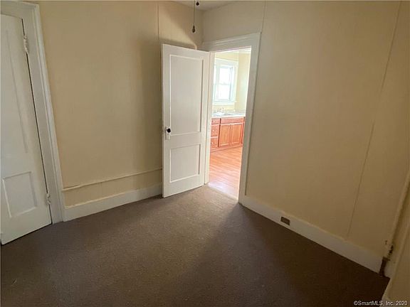 5th image of 90 Cedar St #2
