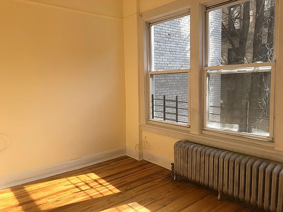 5th image of 60 E 208th St